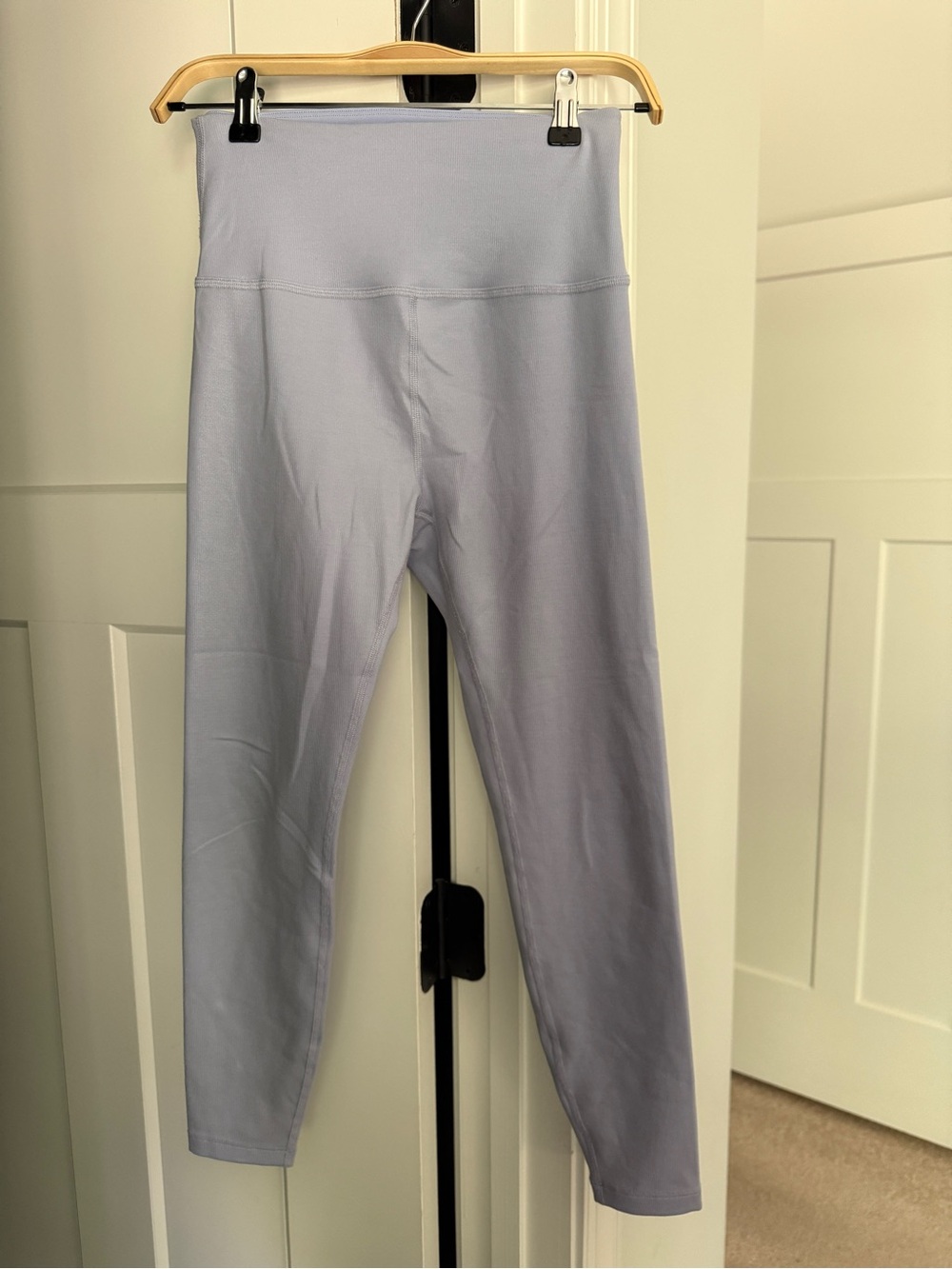 Beyond Yoga Ribbed High-Waist Lilac Leggings
